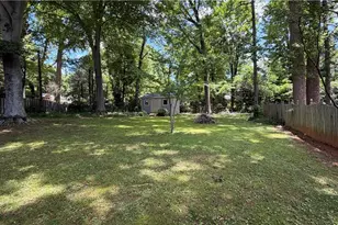 102 Forestdale Dr, Greensboro, NC 27403 - Photo 34