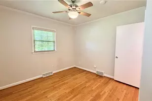 102 Forestdale Dr, Greensboro, NC 27403 - Photo 22