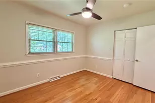 102 Forestdale Dr, Greensboro, NC 27403 - Photo 26