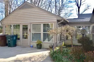 102 Forestdale Dr, Greensboro, NC 27403 - Photo 38