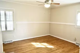 102 Forestdale Dr, Greensboro, NC 27403 - Photo 10