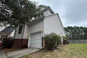 17 Planters Wood Trail, Greensboro, NC 27407 - Photo 2