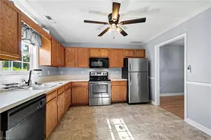 101 Troonsway Rd, Winston-Salem, NC 27127 - Photo 2