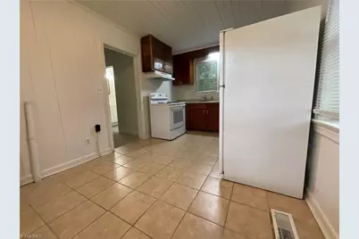 2009 McGuinn Drive, High Point, NC 27265 - Photo 14