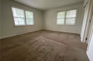 2009 McGuinn Dr, High Point, NC 27265 - Photo 6