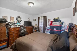 17 19 21 23 29 31 Hunter St, Thomasville, NC 27360 - Photo 38