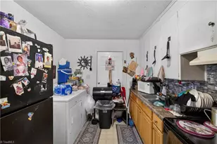 17 19 21 23 29 31 Hunter St, Thomasville, NC 27360 - Photo 36