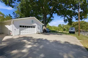 206 3rd Ave, Taylorsville, NC 28681 - Photo 18