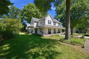 206 3rd Ave, Taylorsville, NC 28681 - Photo 6
