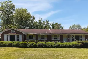 1546 Harvest Dr, Winston-Salem, NC 27101 - Photo 1