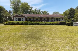 1546 Harvest Dr, Winston-Salem, NC 27101 - Photo 2
