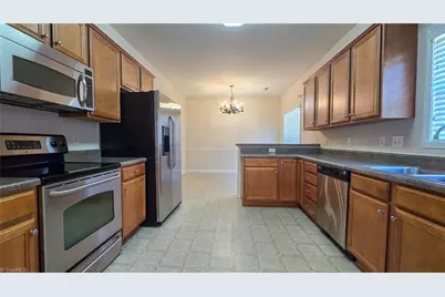 4001 Parkview Court, Winston-Salem, NC 27127 - Photo 2