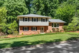 2703 Tillbrook Pl, Greensboro, NC 27408 - Photo 2