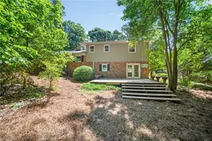 2703 Tillbrook Pl, Greensboro, NC 27408 - Photo 4