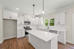 1920 Wild Rosewood Wy, Winston-Salem, NC 27103 - Photo 8