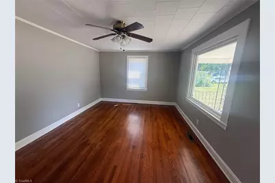 401 N 4th Avenue, Mayodan, NC 27027 - Photo 8