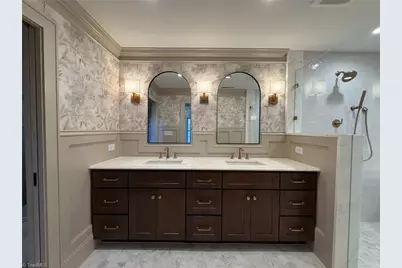 1109 Buckingham Road, Greensboro, NC 27408 - Photo 6