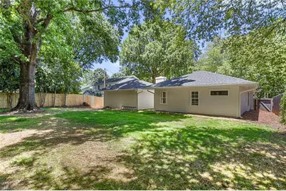 1109 Buckingham Road, Greensboro, NC 27408 - Photo 32