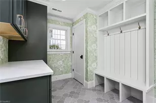 1109 Buckingham Rd, Greensboro, NC 27408 - Photo 18