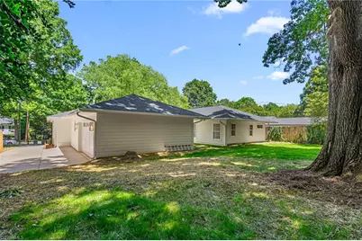 1109 Buckingham Road, Greensboro, NC 27408 - Photo 44