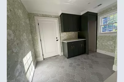 1109 Buckingham Road, Greensboro, NC 27408 - Photo 16