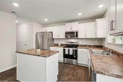 5105 Black Forest Drive, Greensboro, NC 27405 - Photo 6