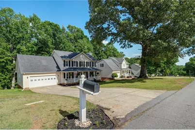 626 Creekridge Drive, Eden, NC 27288 - Photo 2
