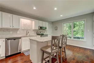 626 Creekridge Dr, Eden, NC 27288 - Photo 10