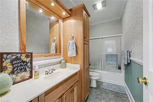 225 Devonway St, Eden, NC 27288 - Photo 26