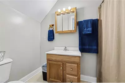 225 Devonway Street, Eden, NC 27288 - Photo 32
