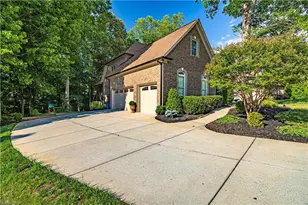 6304 Autumn Crest Ct, Summerfield, NC 27358 - Photo 4