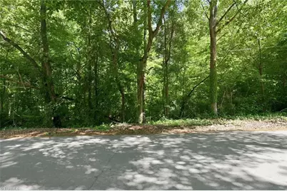 000 Sunset Drive, Eden, NC 27288 - Photo 2
