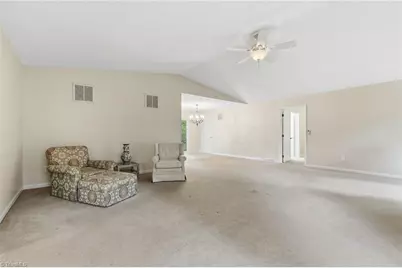 1021 Benjamin Parkway, Greensboro, NC 27408 - Photo 6
