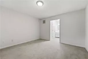 1021 Benjamin Pkwy, Greensboro, NC 27408 - Photo 18