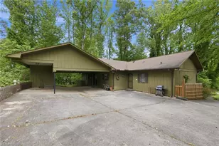 1021 Benjamin Pkwy, Greensboro, NC 27408 - Photo 4