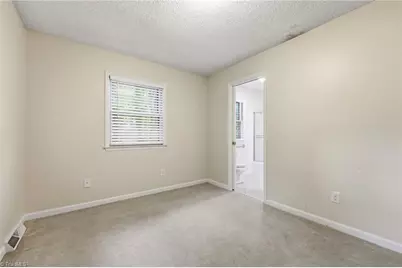 1021 Benjamin Parkway, Greensboro, NC 27408 - Photo 28