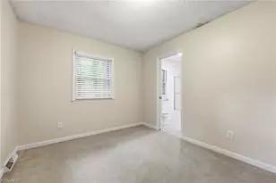 1021 Benjamin Pkwy, Greensboro, NC 27408 - Photo 28