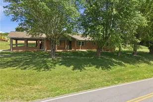 954-1 Parsonsville Rd, Purlear, NC 28665 - Photo 2