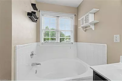 945 Biloxi Avenue, Kernersville, NC 27284 - Photo 16