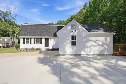 1930 Middlewood Court, High Point, NC 27265 - Photo 4