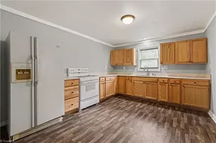 308 Bristol St, Lexington, NC 27292 - Photo 10