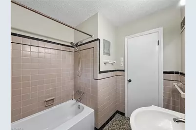 2213 Cone Boulevard, Greensboro, NC 27408 - Photo 16