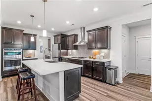 7834 Michaelis St, Greensboro, NC 27455 - Photo 8