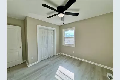2401 Phoenix Drive, Greensboro, NC 27406 - Photo 32