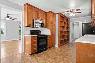 307 E Main St, Stoneville, NC 27048 - Photo 10