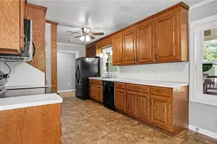 307 E Main St, Stoneville, NC 27048 - Photo 16