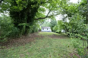 1312 Woodside Dr, Greensboro, NC 27405 - Photo 26