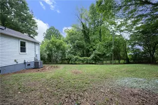 1312 Woodside Dr, Greensboro, NC 27405 - Photo 30