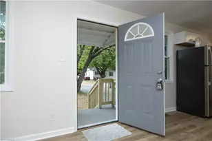 1312 Woodside Dr, Greensboro, NC 27405 - Photo 6