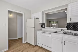 4345 Baylor St, Greensboro, NC 27455 - Photo 6
